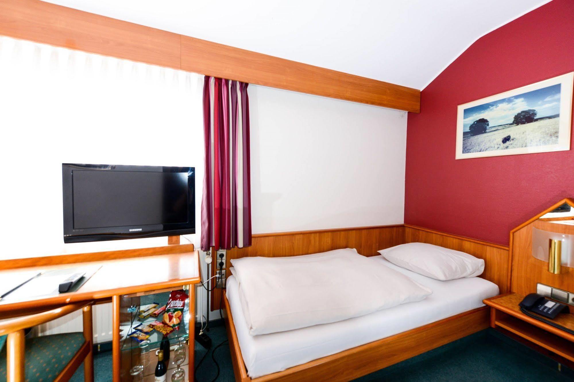 Christophe Colomb Luxemburg Exterior foto