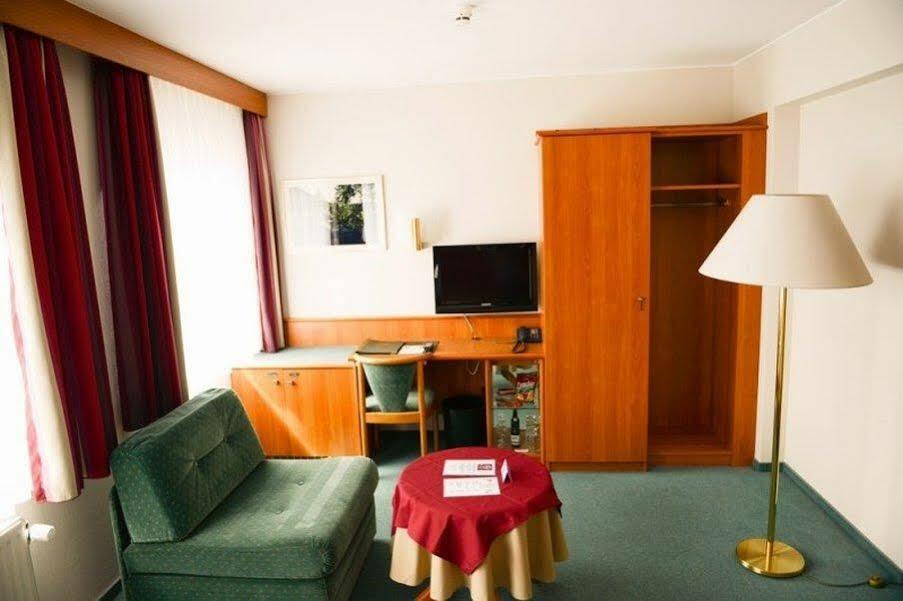 Christophe Colomb Luxemburg Exterior foto